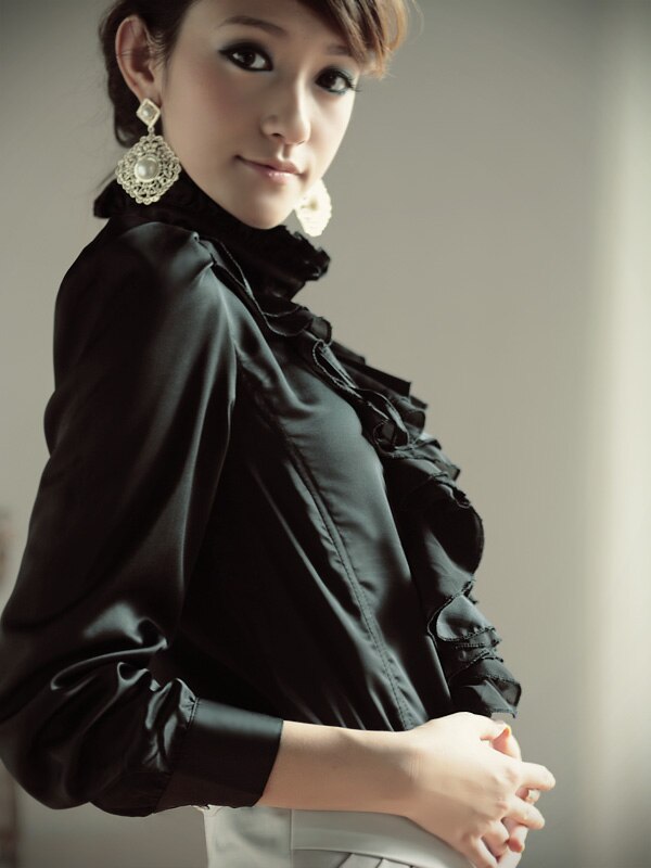 Noble Elegant Bowtie Ruffles Blouse
