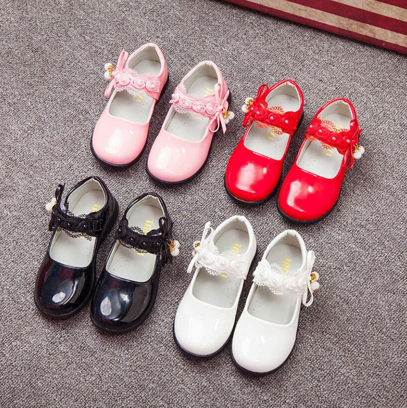 White pink children's shoes sandals